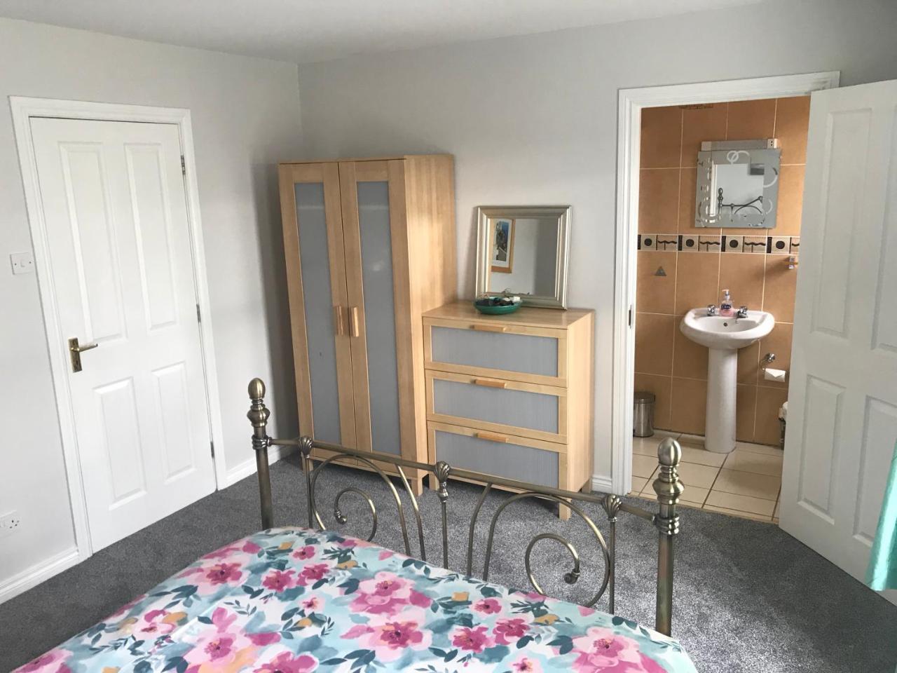 Causeway Holiday Homes Coleraine Bagian luar foto